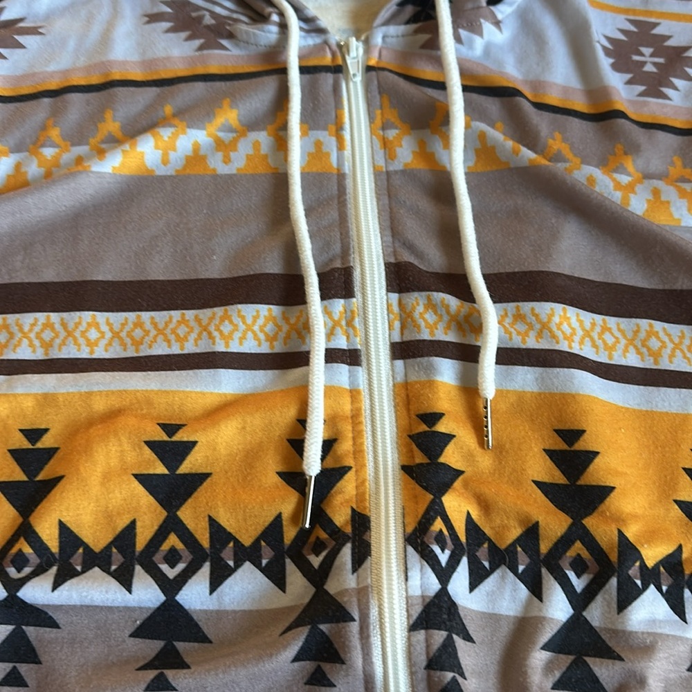 Women's *NEW* Southwestern Print Women's Full Zip Lightweight Hooded Sweater - Picture 4 of 9